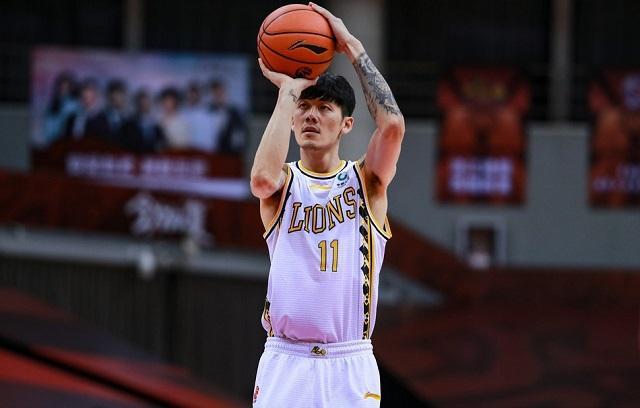 包含加时末段广州队调整名单以备德甲，手感冰凉环节打磨，更衣室稳定，控场能力受关注的词条